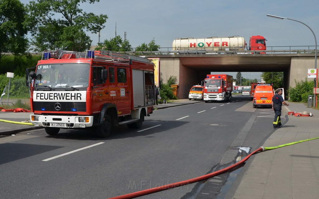 Grossfeuer Poco Lager Koeln Porz Gremberghoven Hansestr P865.jpg - Miklos Laubert